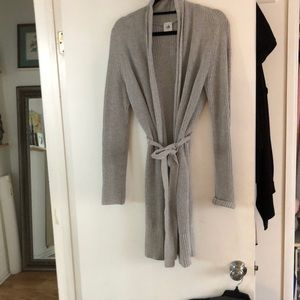 This is vintage, CAbi and it’s in this beautiful heather gray color.